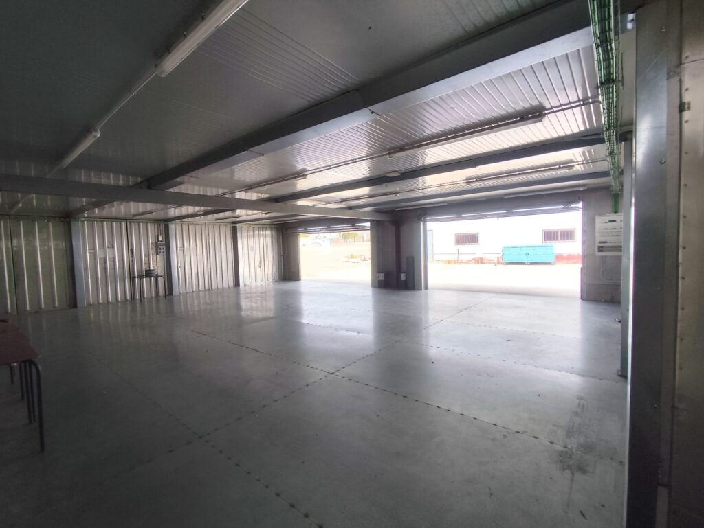 Nuevo box profesional Circuit Calafat