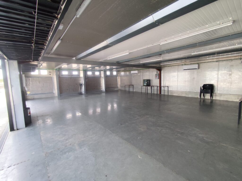 Nuevo box profesional Circuit Calafat
