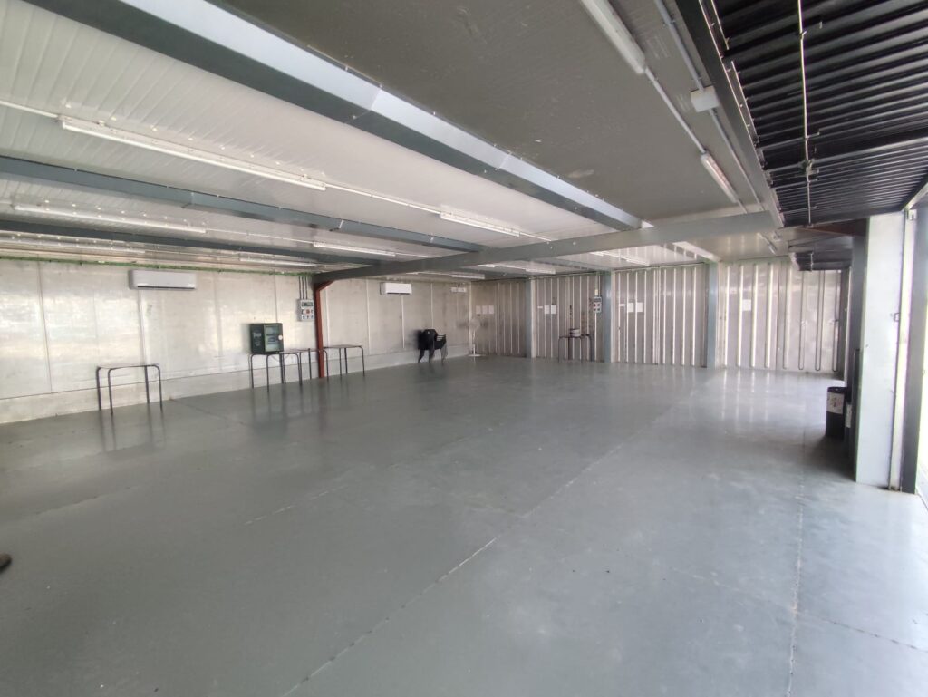 Nuevo box profesional Circuit Calafat