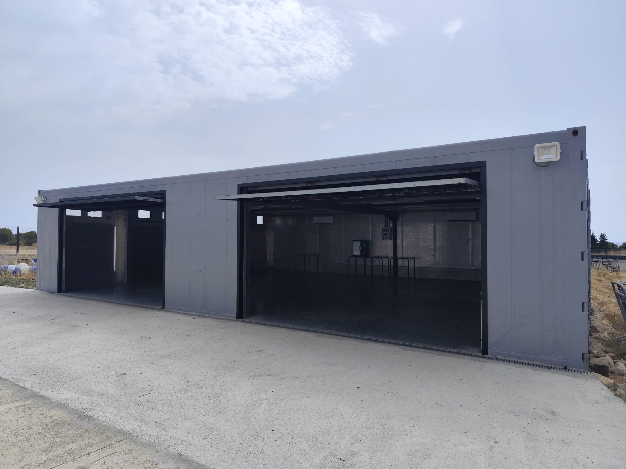 Nuevo box profesional Circuit Calafat